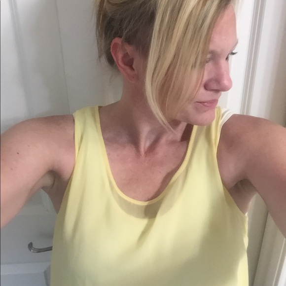 YELLOW TANK WITH LACE DETAIL - Picture 2 of 6